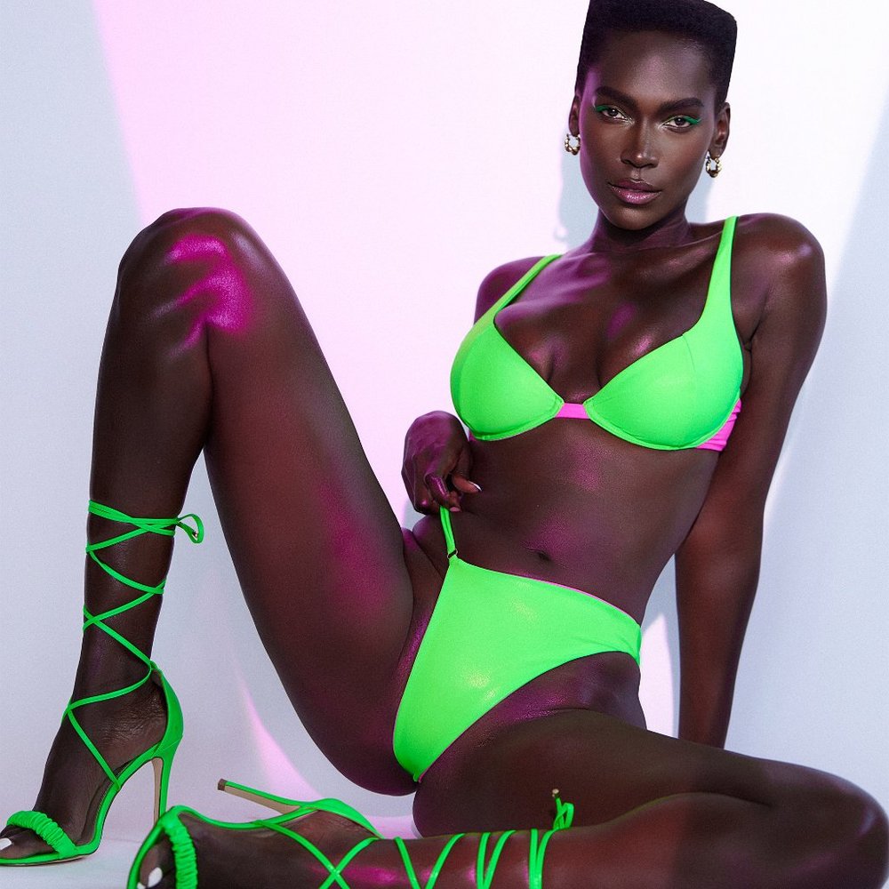Centauri Asymmetric Bottoms